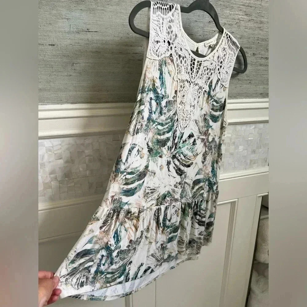 Anthropologie meadow rue lia lace botanical leaf peplum  top medium sleeveless - Picture 7 of 14